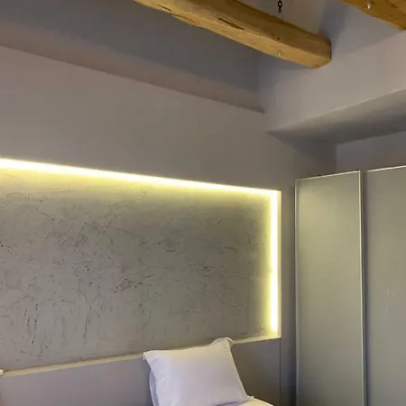 Apartment Castella *