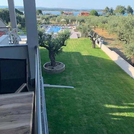Castella Apartment *
