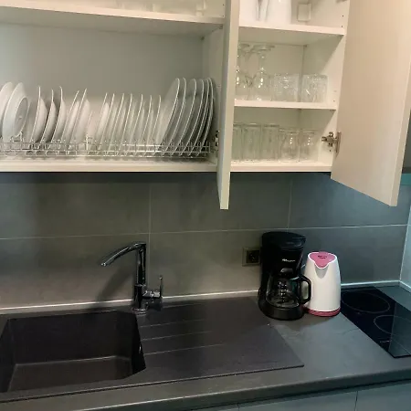 Castella Apartment *